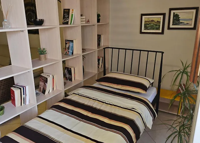 Center 12 Apartmán Tirana